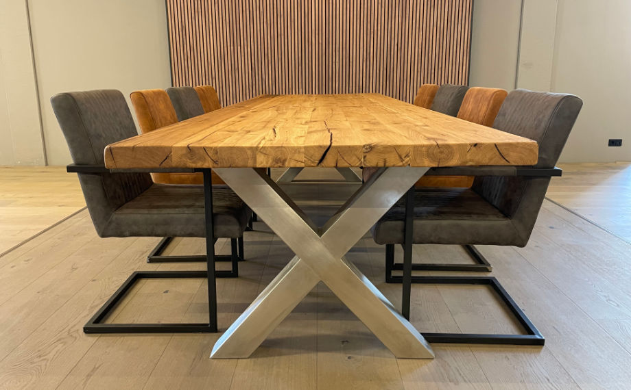 Tisch aus altem Holz mit Edelstahl-Gestell | HolzLand Beese in Unna